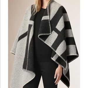 🚫SOLD🚫Authentic Burberry Blanket Cape